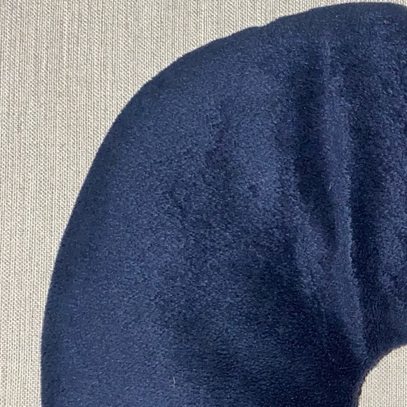 Micro Bead Neck Pillow - Picture 6 of 11